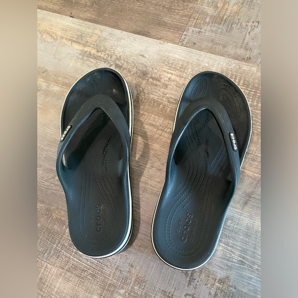 Crocs flip flops - Picture 2 of 5